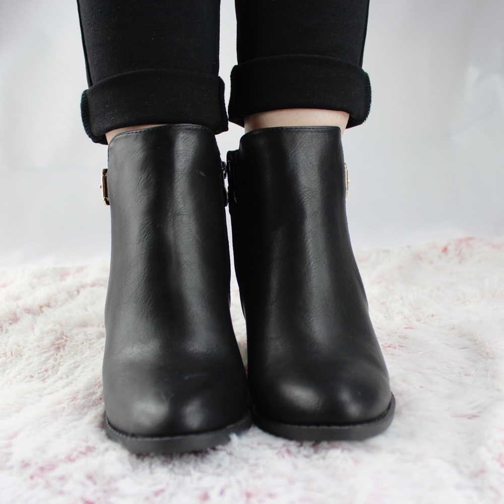 Black Bootie, Block Heel - Picture 4 of 5